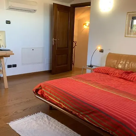 Villino In Collina